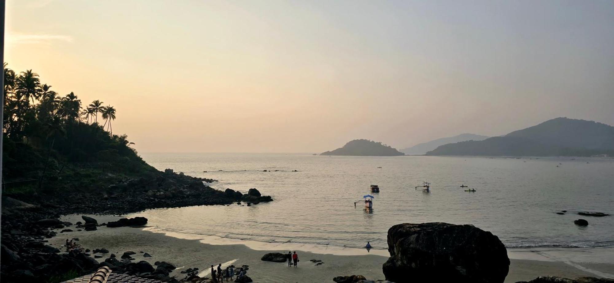 ホテル Pacific Sunset View パロレム 部屋 写真